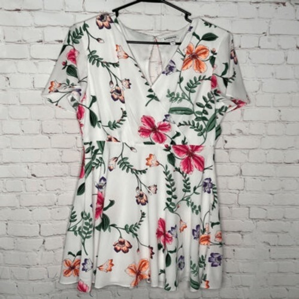 Express White/Red‎ Bright Floral Keyhole Back Wrap Mini Dress Women 12 Indonesia